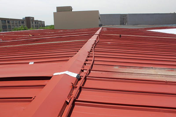 彩鋼瓦翻新價格：彩鋼瓦屋面翻新施工處理狀況？